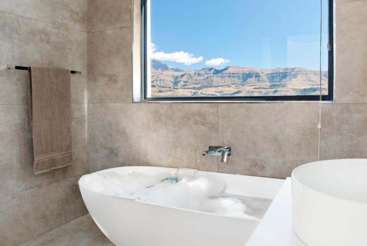 Eleven On Tumbleweed, Cathkin Estates Apartment Champagne Valley ภายนอก รูปภาพ